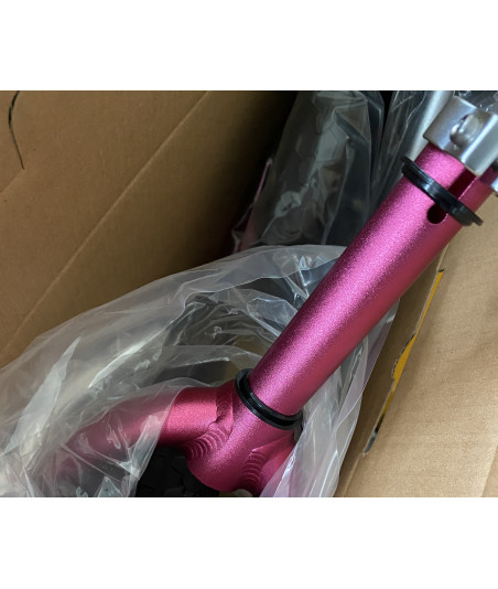 Odrážedlo CRUZEE PINK, černá kola, sedanka 1.0